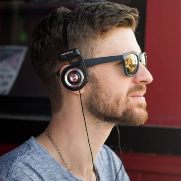 How to Pick the Best Vintage Style Headphones