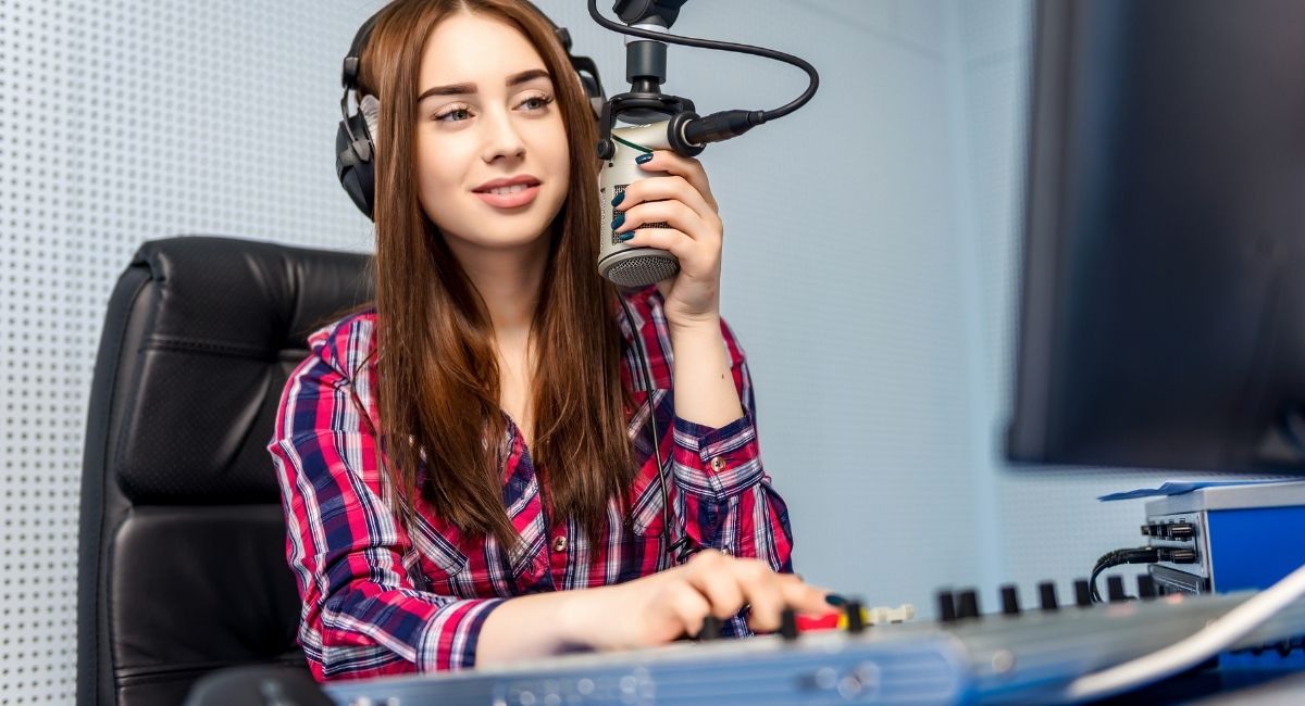 how much does a dj cost per hour