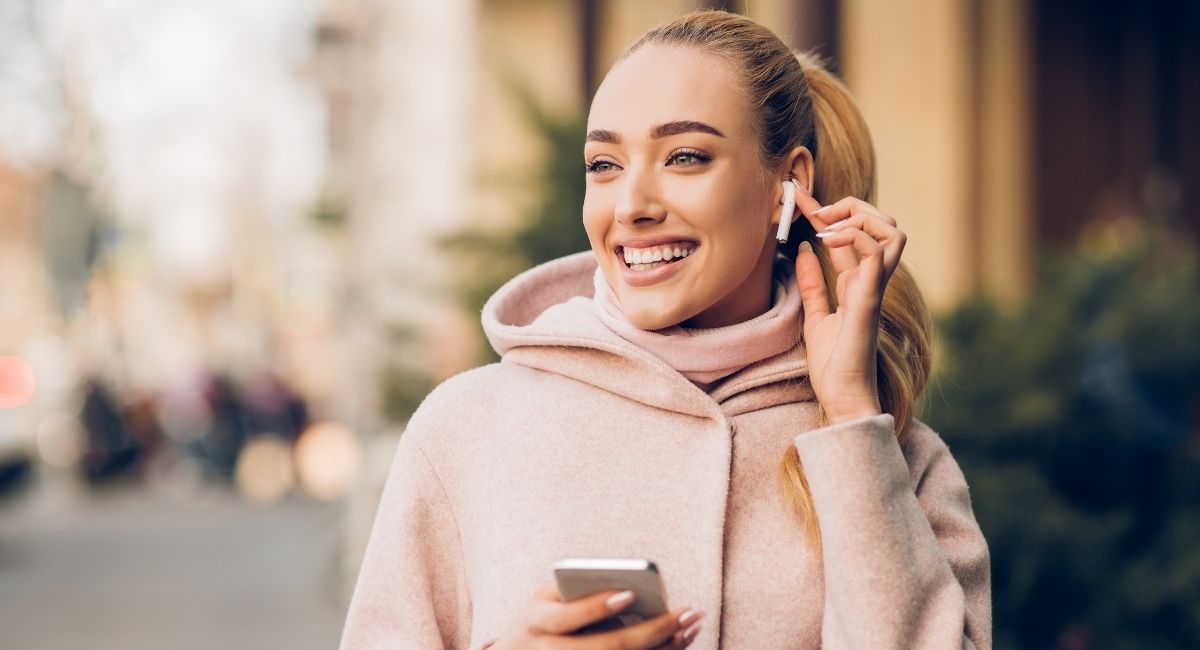 One AirPod is Louder Than the Other: Guide to Solutions